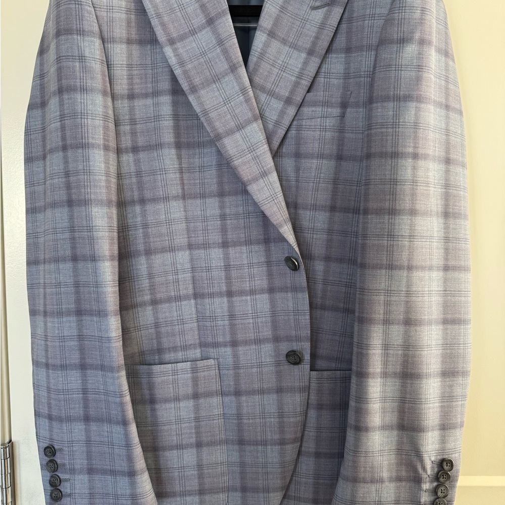 Light blue purple Sport Coat with Modern Fit and Plaid Design